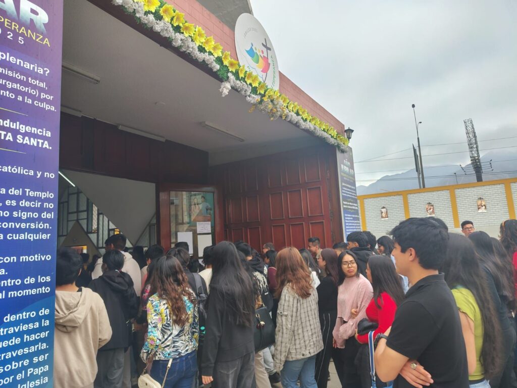 JESUCRISTO FUENTE DE ESPERANZA PARA EL MUNDO EDUCATIVO EN LIMA NORTE